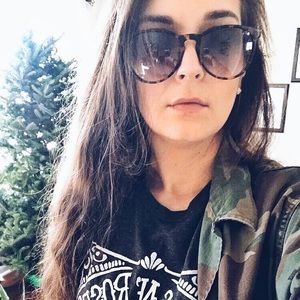 Meet your Posher, Sara